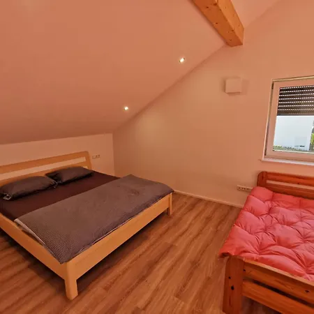 Golden Nest * Ehingen (Alb-Donau)